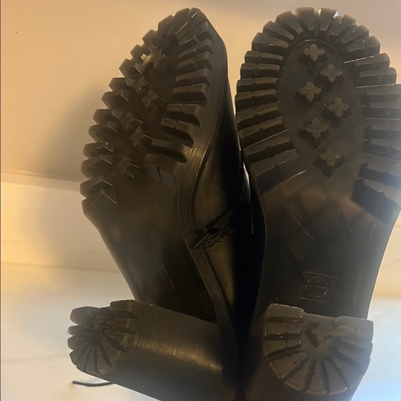 Black Combat Moto Boots with Durable Leather and Sturdy Soles - Picture 6 of 7